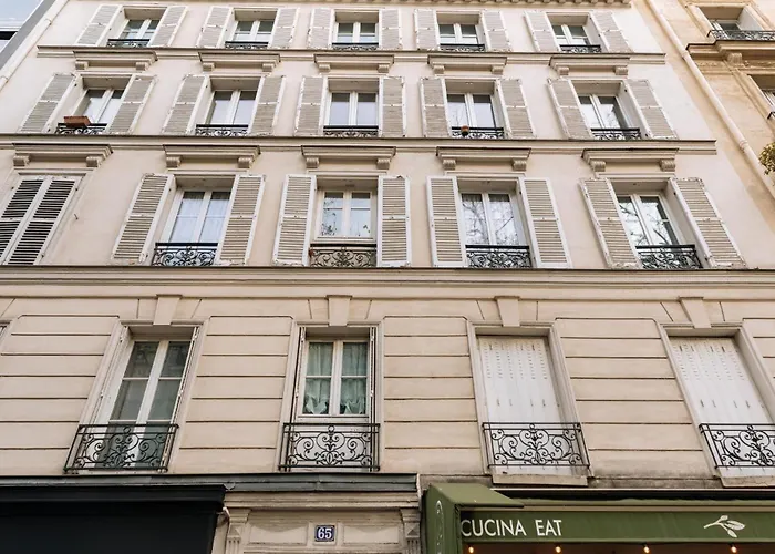 Modern 1 Bedroom Apartment Near Eiffel Tower